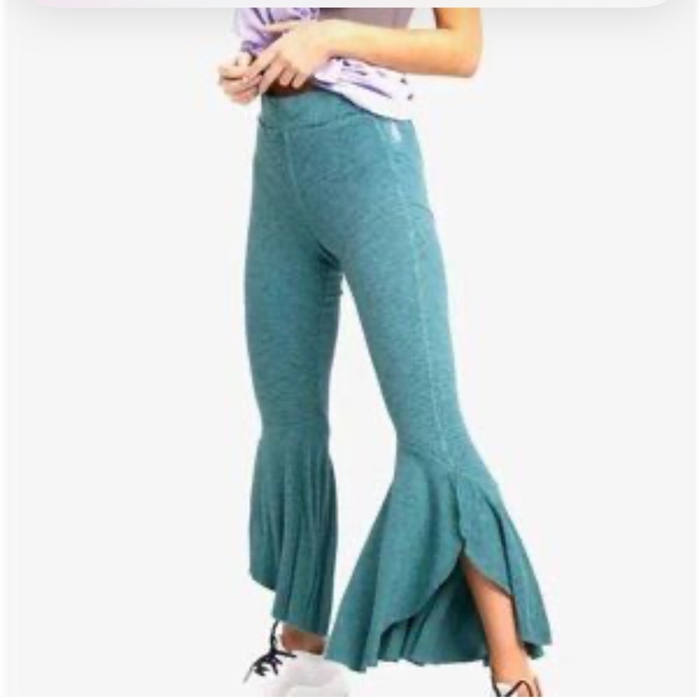 Free people Women Leggings‎ Size Large Pull-on Ribbed Wide Leg Blue Logo Casual